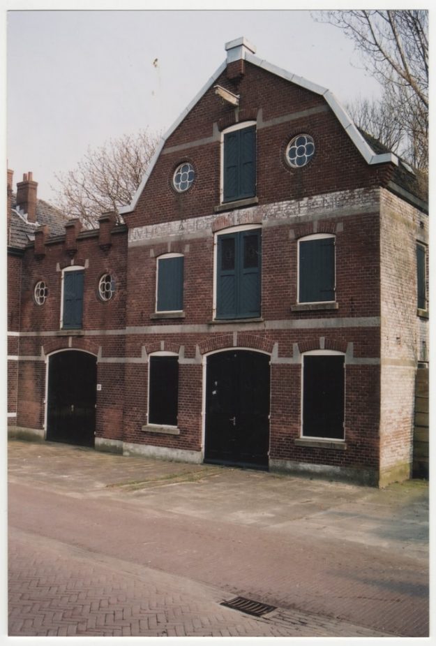 Van Wijk, kaashandel, Delftsekade 30-31, Leidschendam, 1996