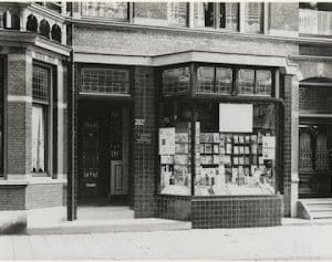 Hoonhoud, boekwinkel, Laan van Meerdervoort 282, jaren 30.