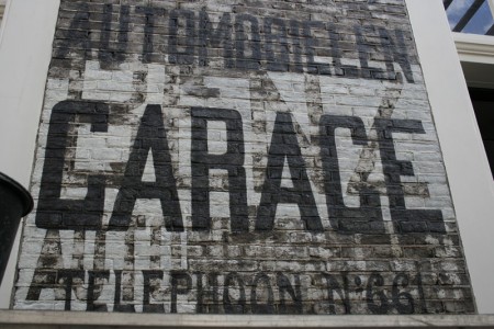 Van Osselen, rijwielen en auto's, Kazernestraat, Nieuwe Schoolstraat, 2013