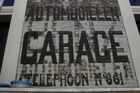 Van Osselen, rijwielen en auto's, Kazernestraat, Nieuwe Schoolstraat, 2013