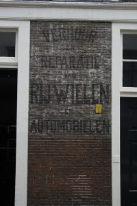 Van Osselen, rijwielen en auto's, Kazernestraat, Nieuwe Schoolstraat, 2013