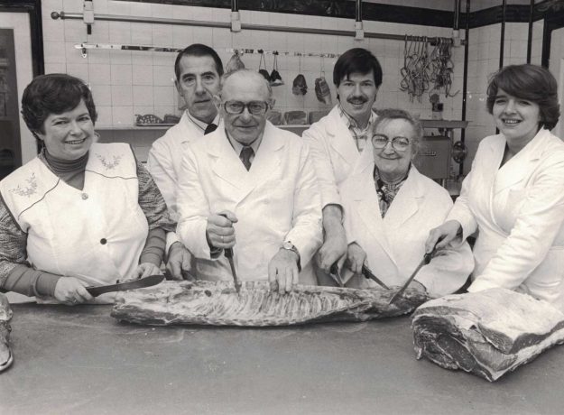 Slagerij Van den Broek, Reinkenstraat, ca. 1980 Slagerij Van den Broek, Reinkenstraat, ca. 1980