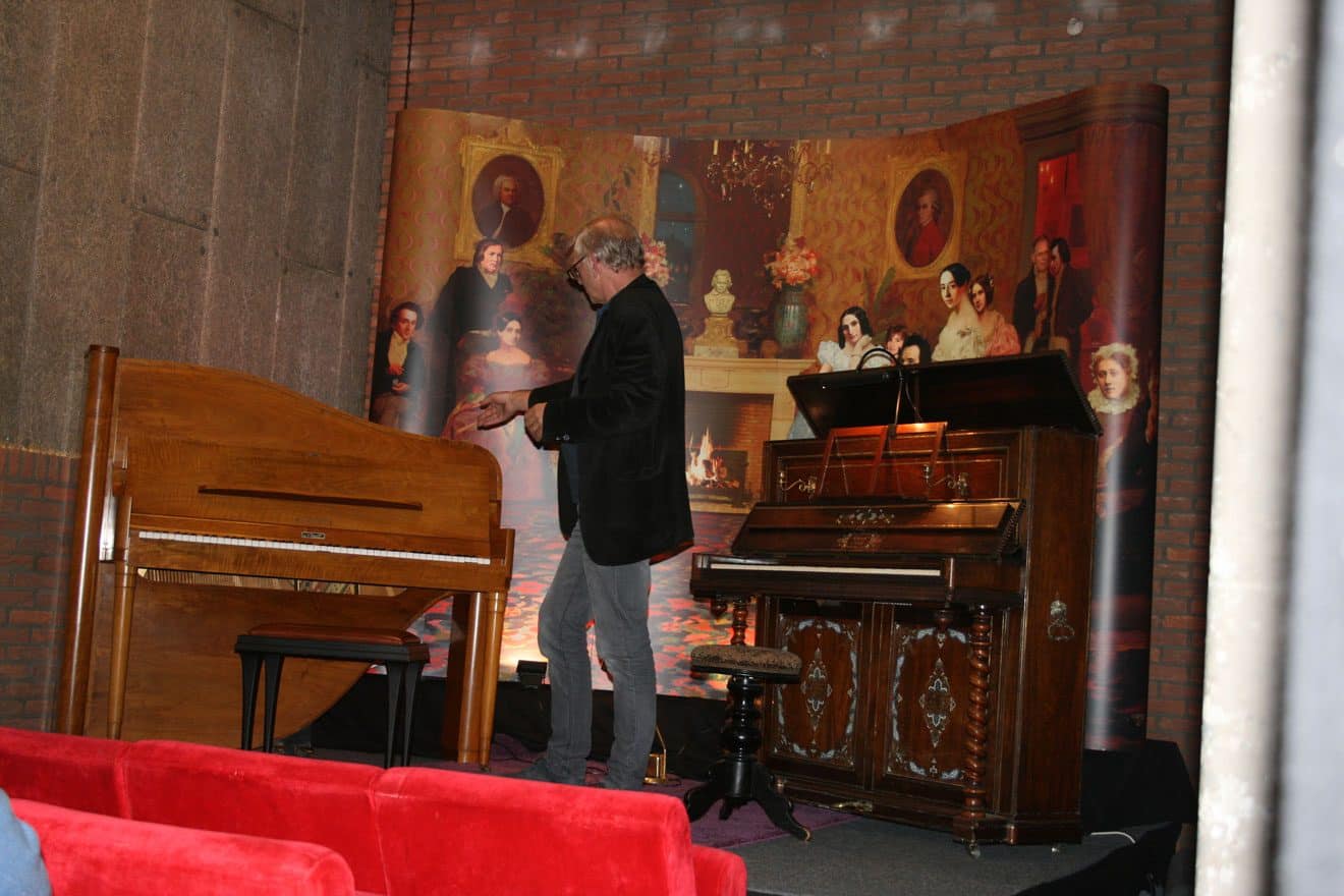 Mooff, pianinotheater, 2013