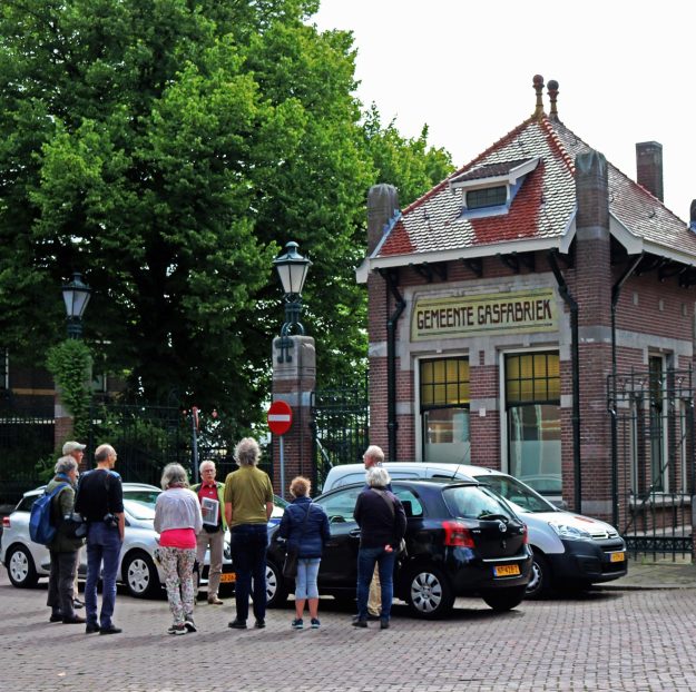 De Gemeente Gasfabriek aan de Trekvliet van stadsarchitect Adam Schadee Poortgebouw Gemeente Gasfabriek