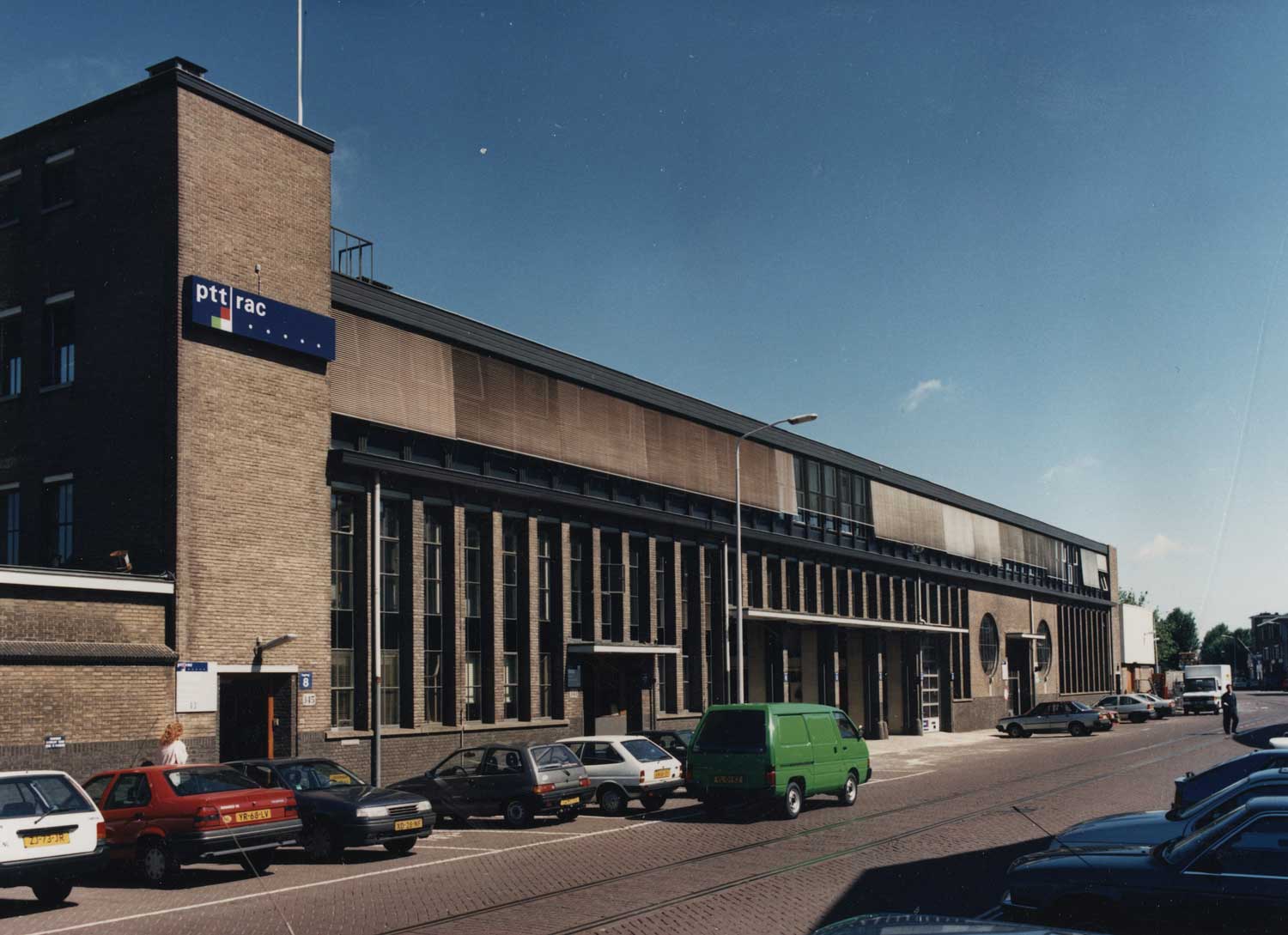 RAC werkplaats, 1e van der Kunstraat, ca. 1990